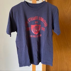2/$30 || Vintage Levi Strauss Signature Tee